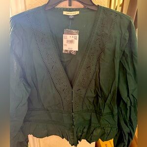 NWT American Eagle crop
Shirt